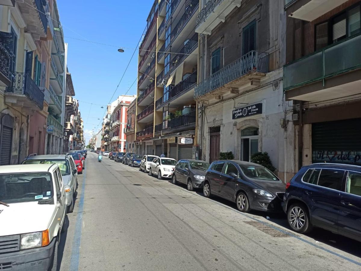 Holiday House Nel Cuore Di Bari Exterior photo